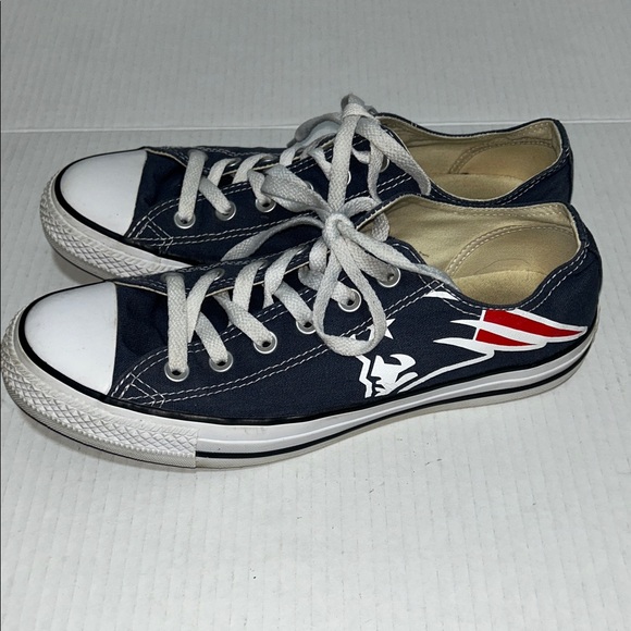 Converse x New England Patriots Sneakers - Unisex Mens 7.5 / Women’s 9.5 - Picture 2 of 10